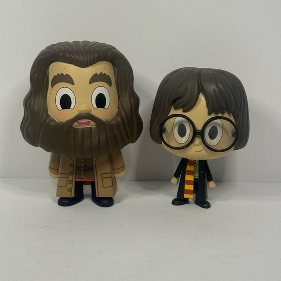 Funko Harry Potter Vynl. Rubeus Hagrid & Harry Potter Vinyl Figures - Picture 1 of 4